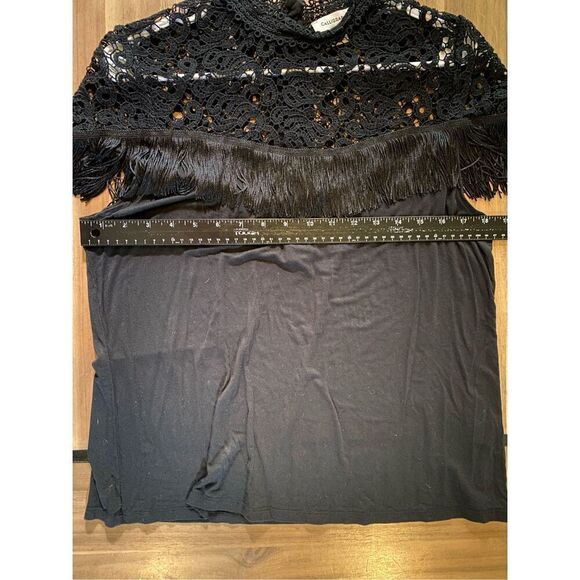 Calligraphie Fringe Lace Sleeveless Top - Picture 6 of 6